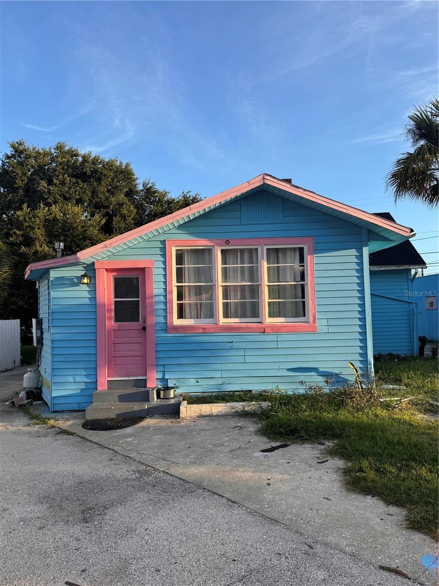 KINGSTON - Commercial Sale