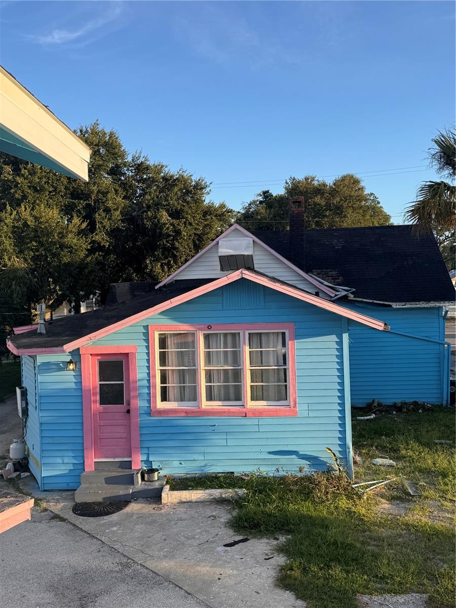 KINGSTON - Commercial Sale