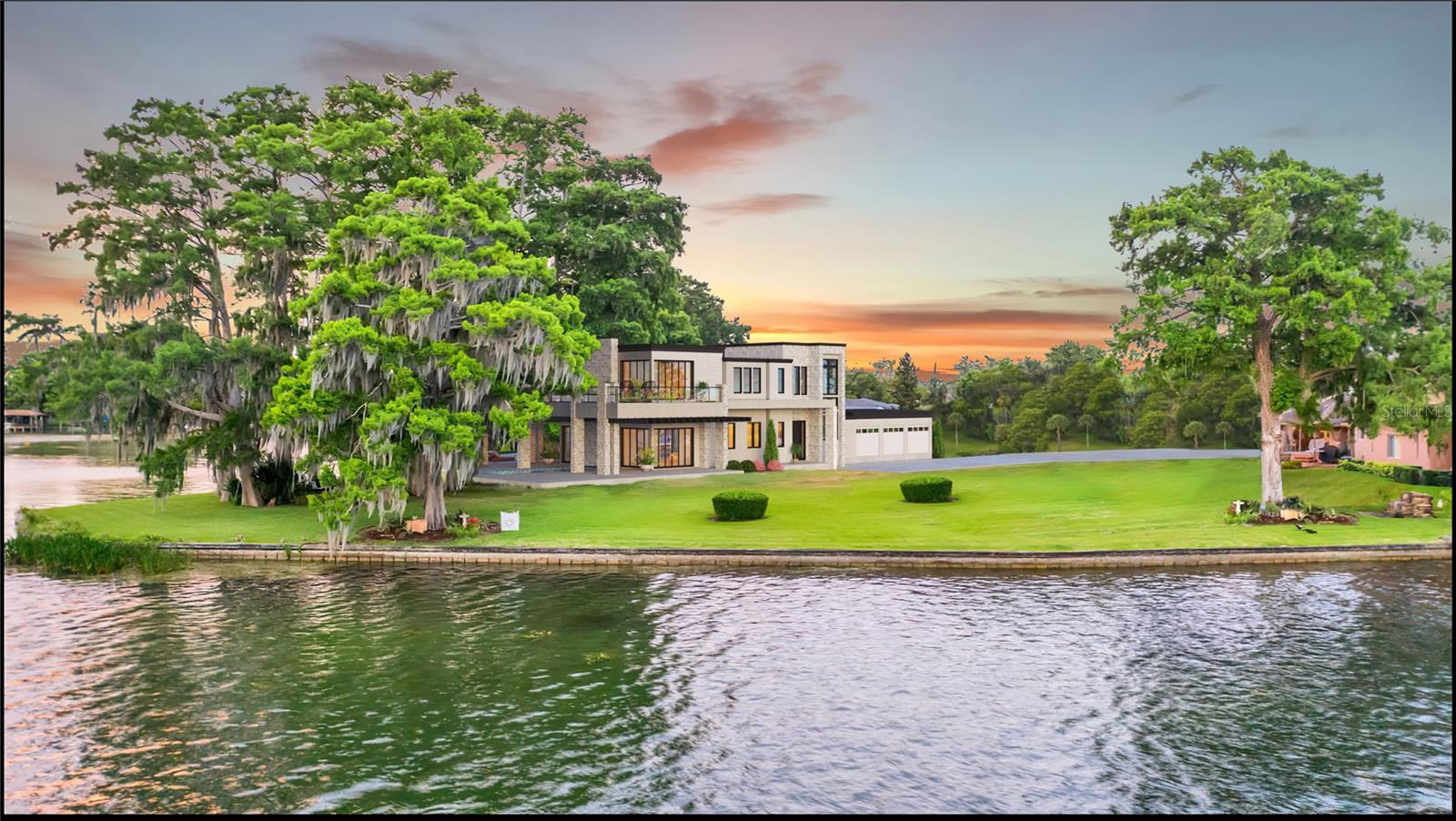 571 LAKE FRONT BOULEVARD