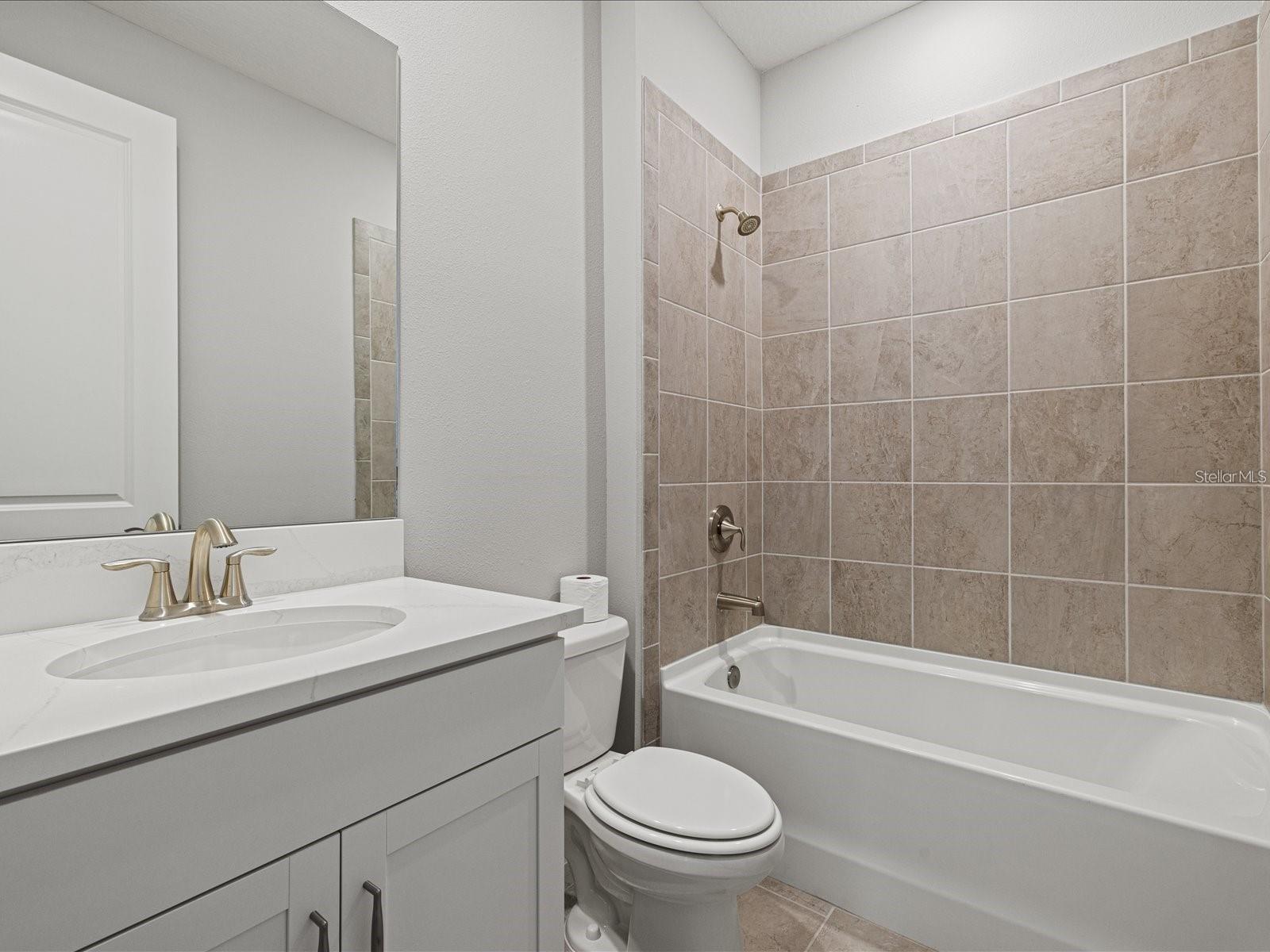 STAR FARMS PH I-IV - Residential Lease