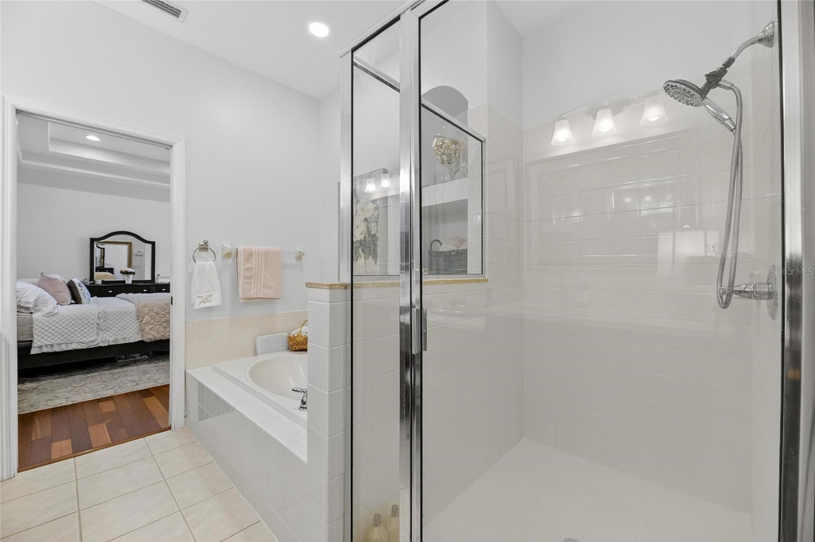 MIRABAY PRCL 7 PH 1 - Residential