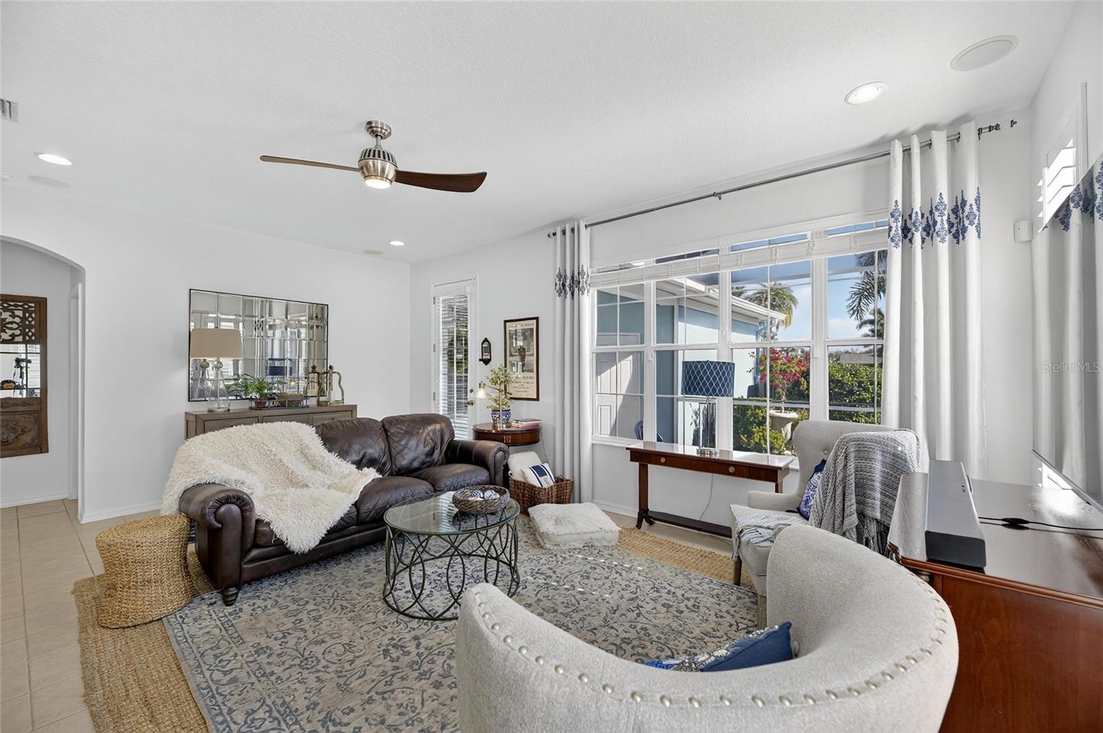 MIRABAY PRCL 7 PH 1 - Residential