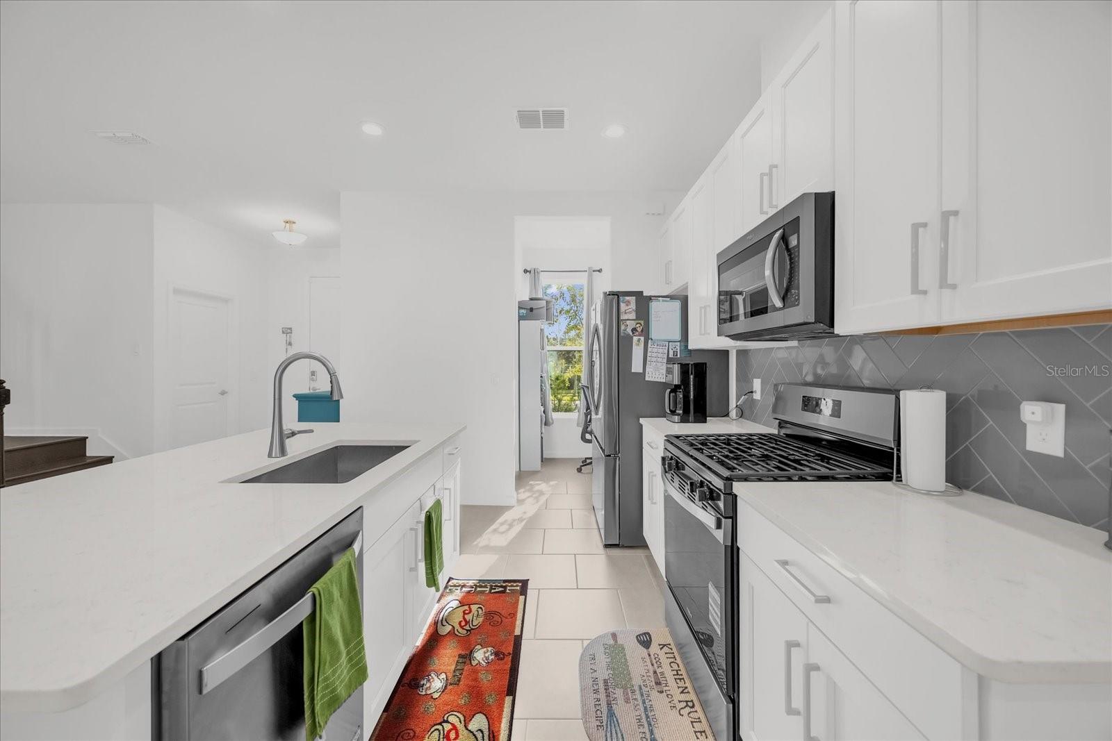 OAKS/KELLY PK PH 3A - Residential Lease