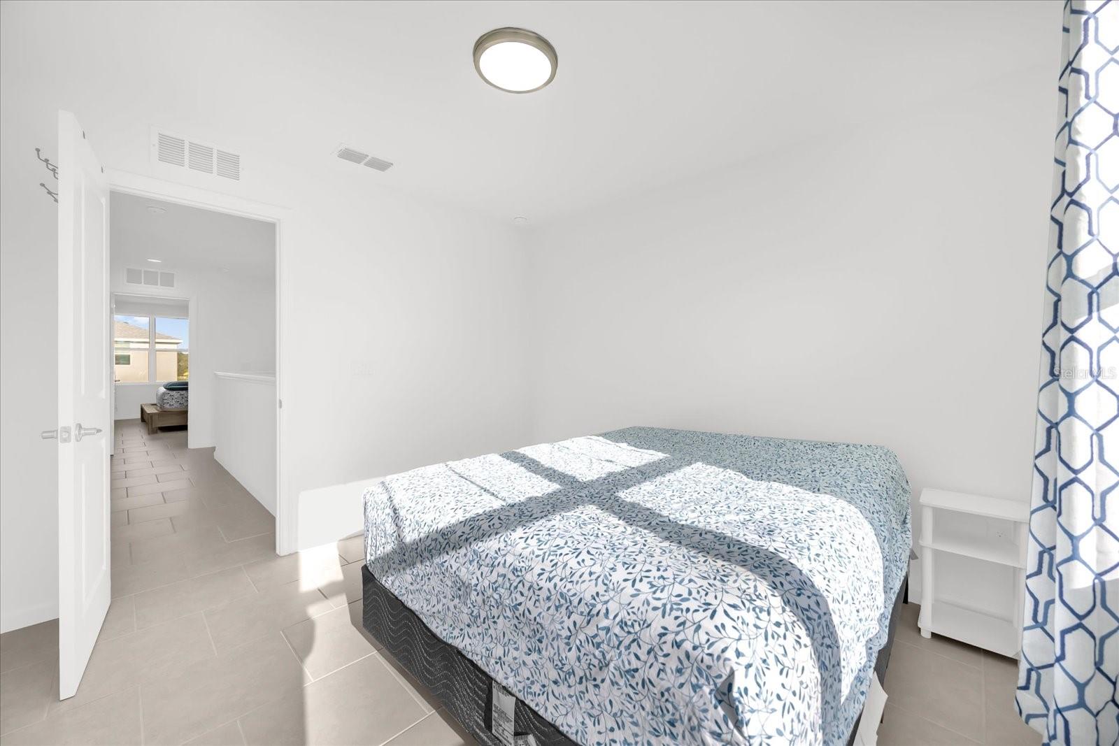 OAKS/KELLY PK PH 3A - Residential Lease