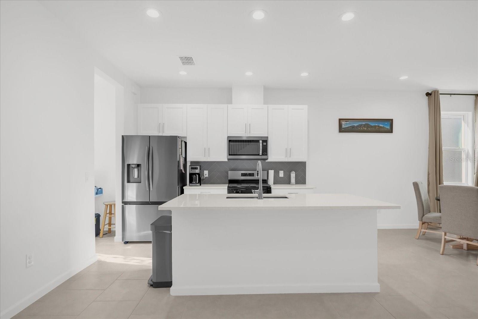 OAKS/KELLY PK PH 3A - Residential Lease