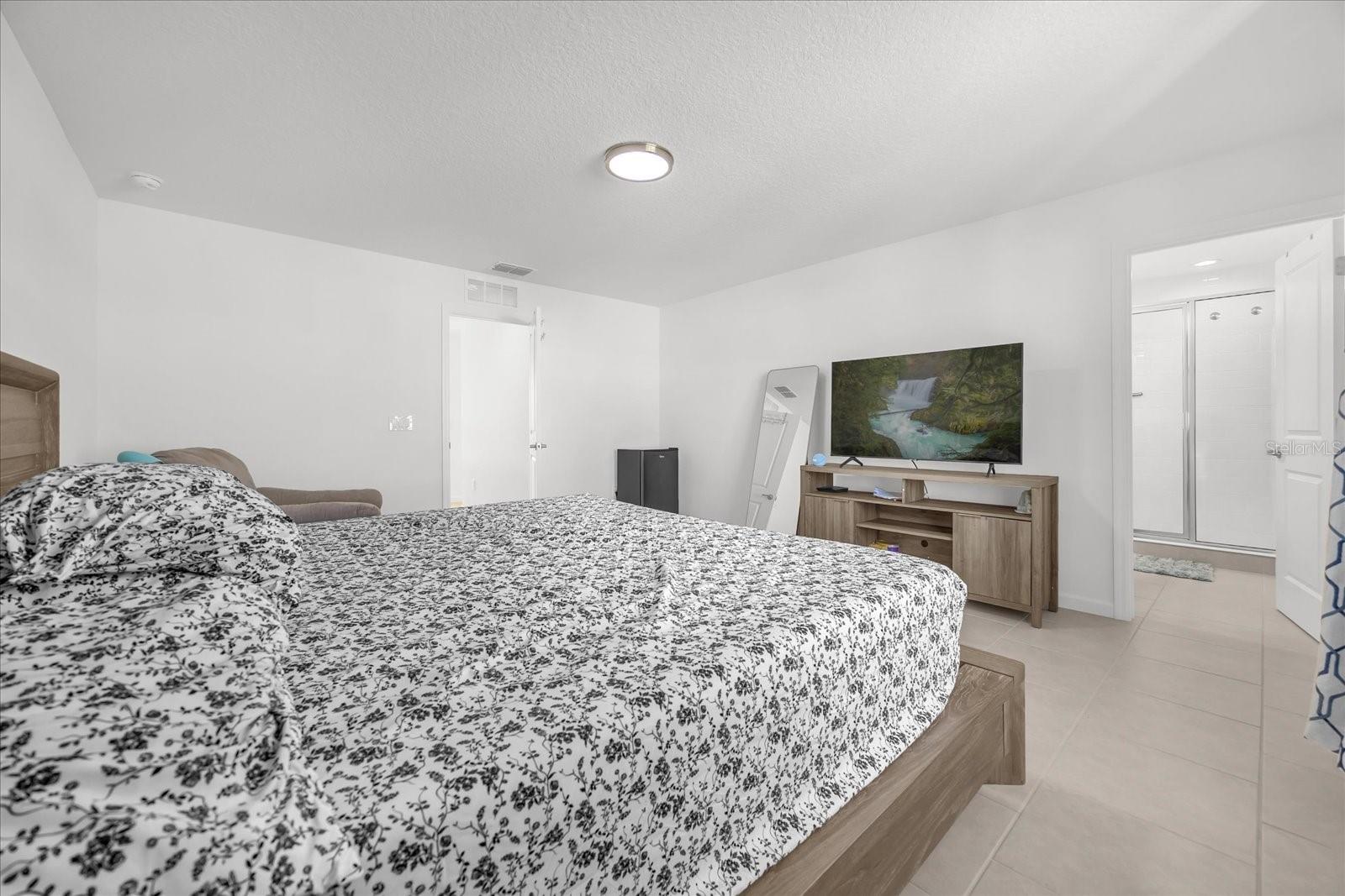 OAKS/KELLY PK PH 3A - Residential Lease