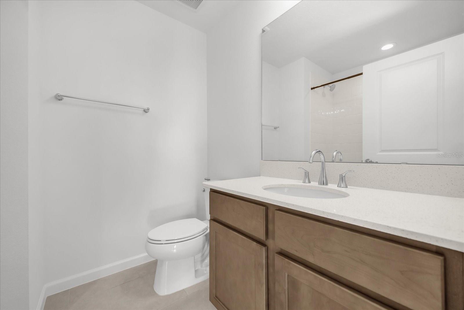 OAKS/KELLY PK PH 3A - Residential Lease