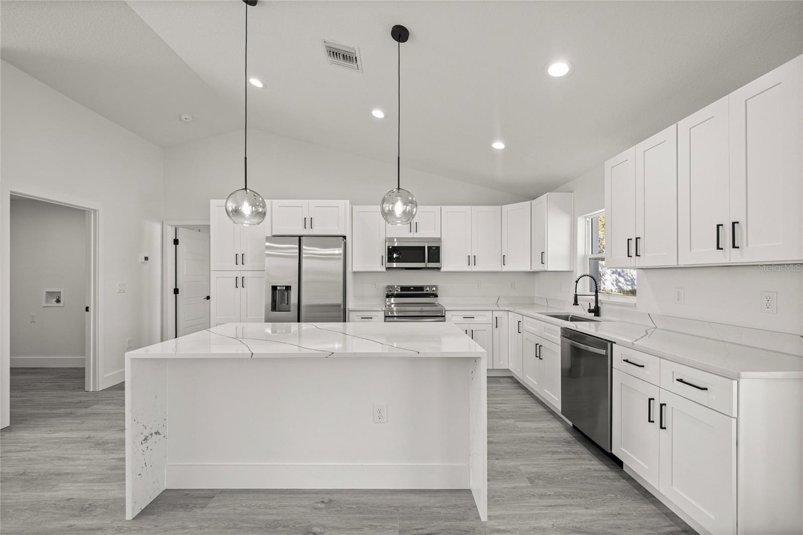 KINGSLAND COUNTRY ESTATE - Residential