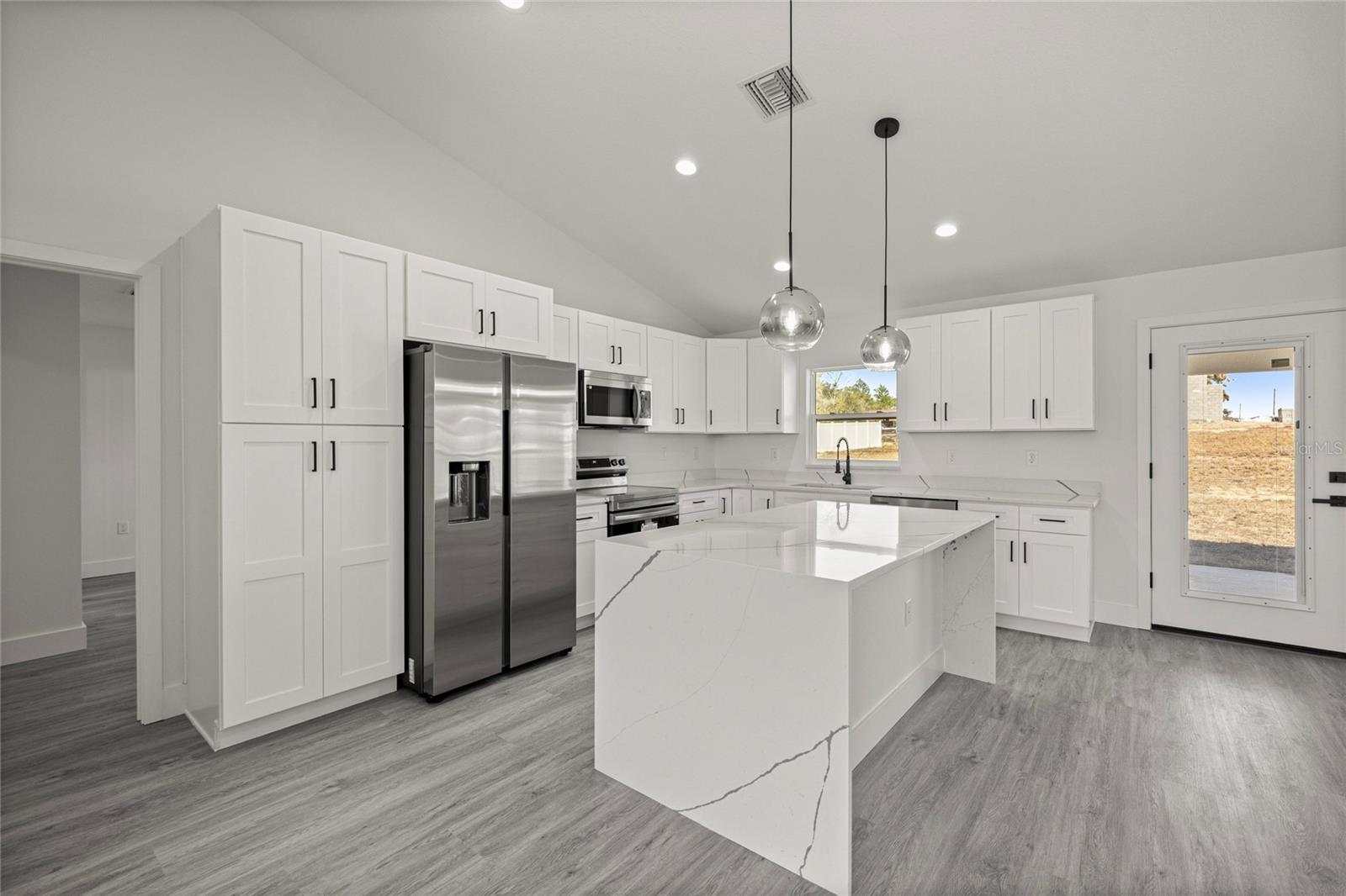 KINGSLAND COUNTRY ESTATE - Residential