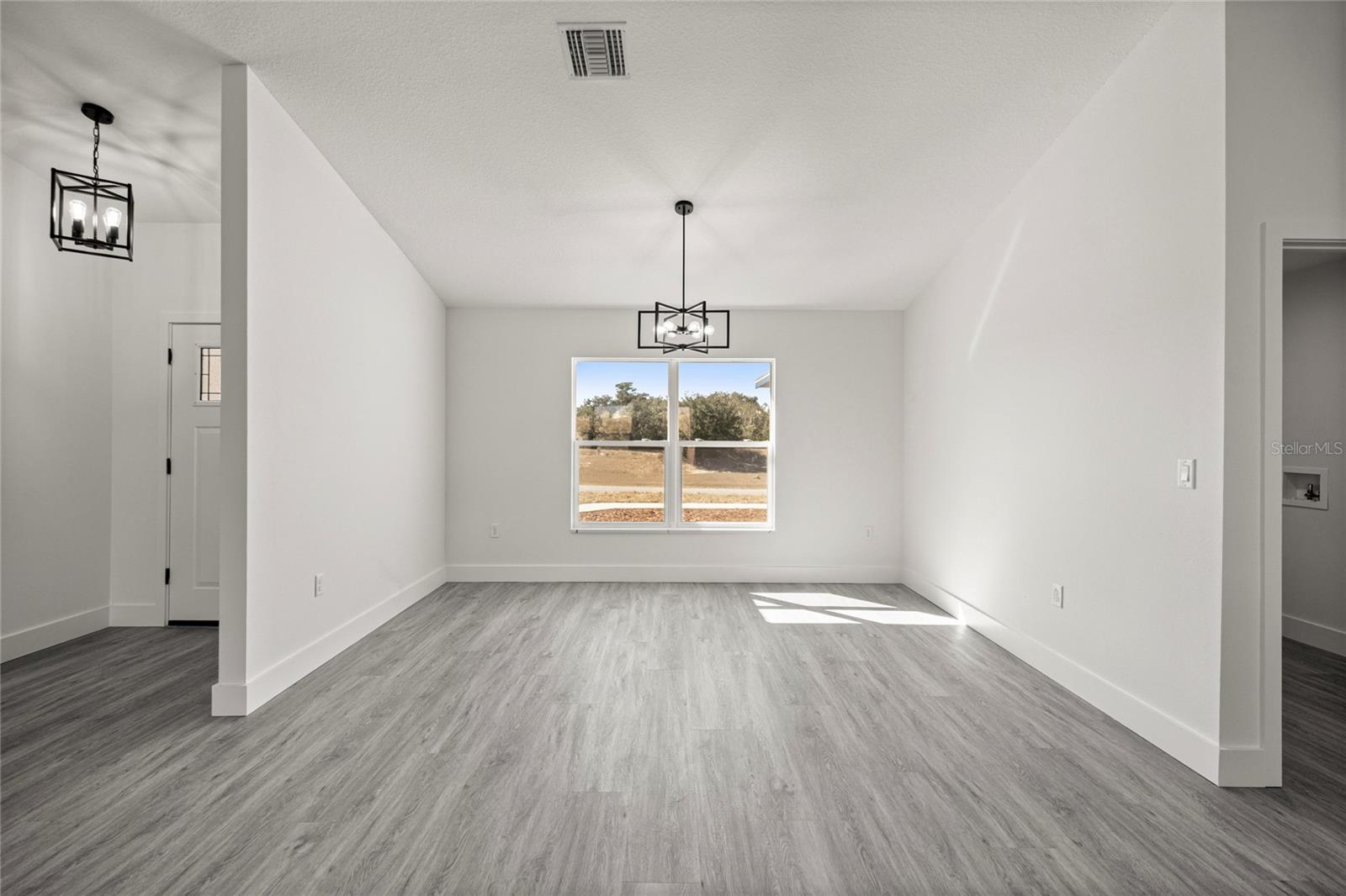 KINGSLAND COUNTRY ESTATE - Residential