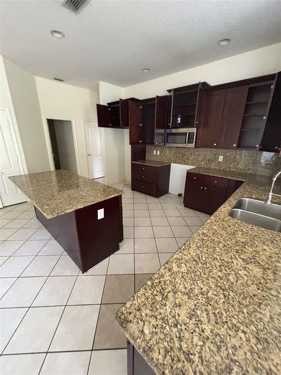 5141 SILVER CHARM TERRACE