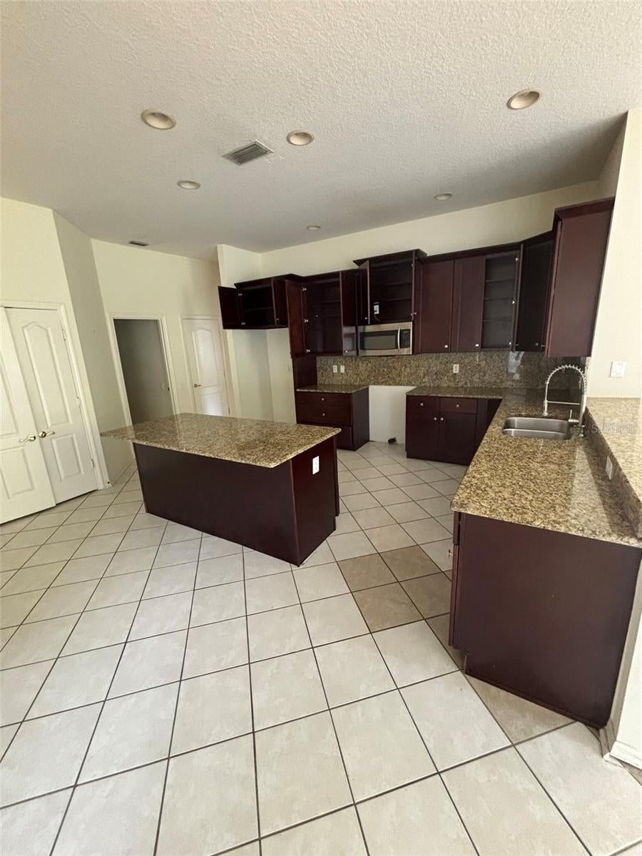5141 SILVER CHARM TERRACE