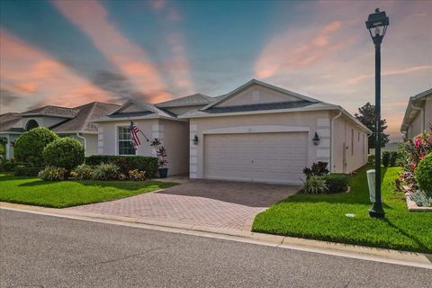 A home in WINTER HAVEN