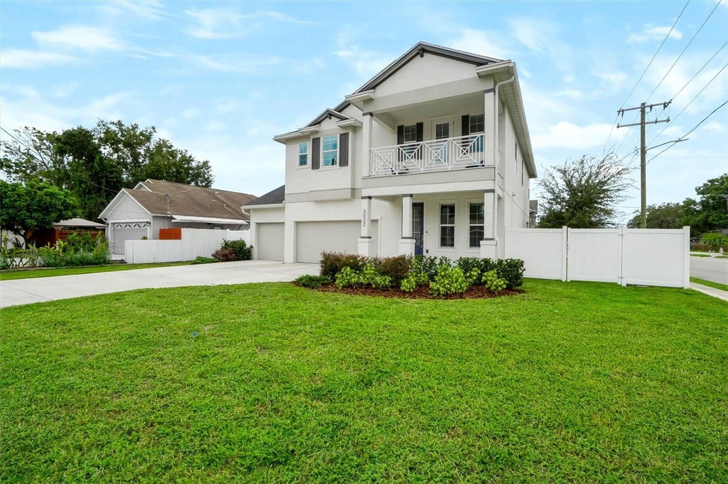 Photo of 3022 W Gray Street, Tampa, FL 33609 (MLS # TB8555392)