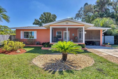Photo of 300 Pocono Trail E, Nokomis, FL 34275 (MLS # A4668952)