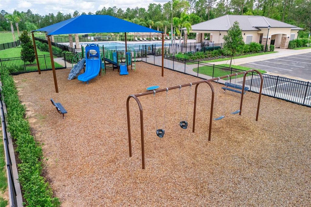 Photo of 6724 Golden Eagle Boulevard, Howey In The Hills, FL 34737 (MLS # O6365289)