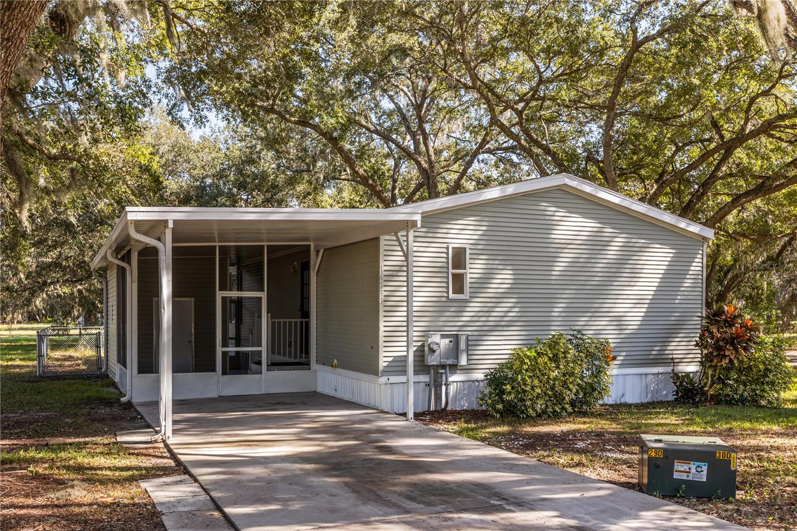 ASTATULA MEADOWS SUB - Residential