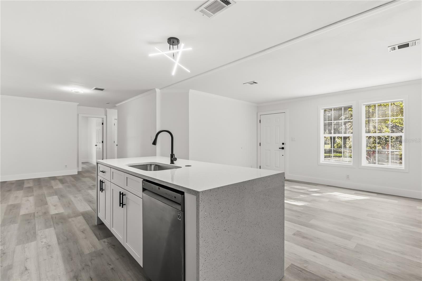 ASTATULA MEADOWS SUB - Residential