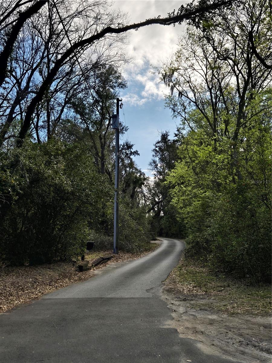 000 MAGNOLIA CREEK LANE