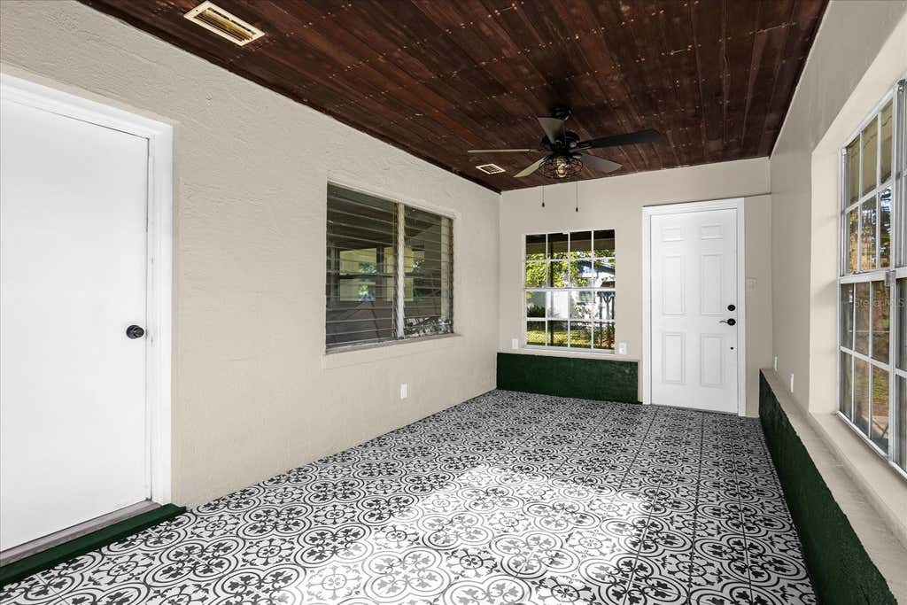 Photo of 1008 10th Street, Daytona Beach, FL 32117 (MLS # O6435296)