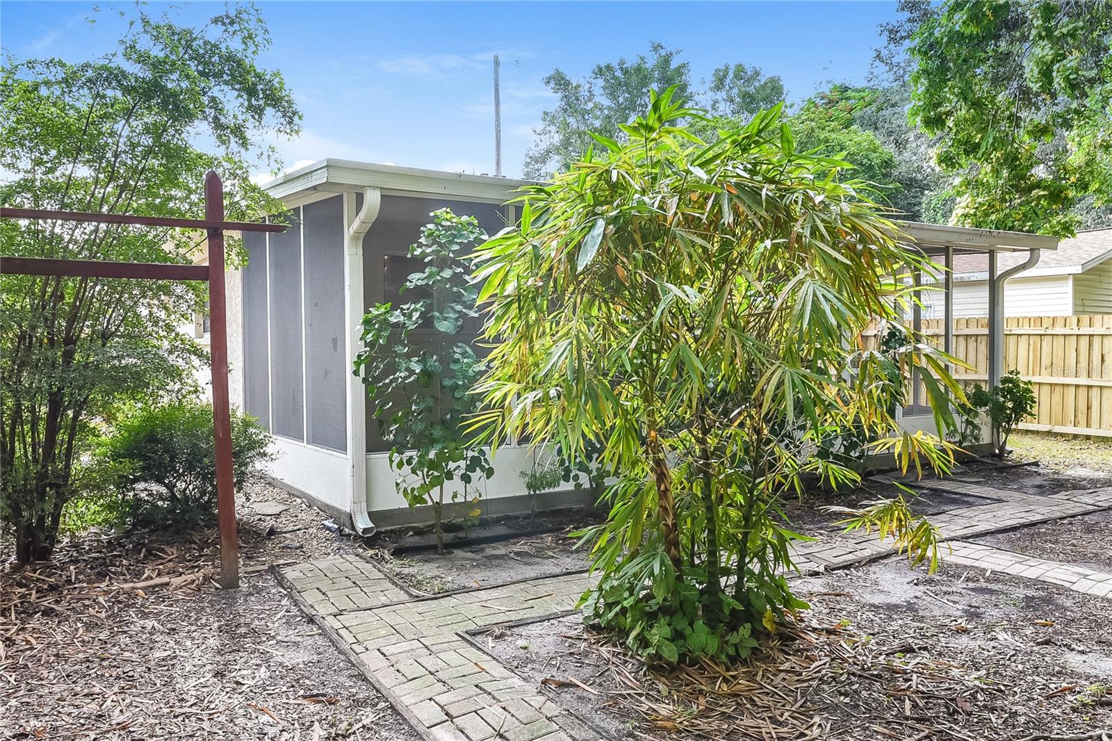 ROSEDALE - Residential Lease