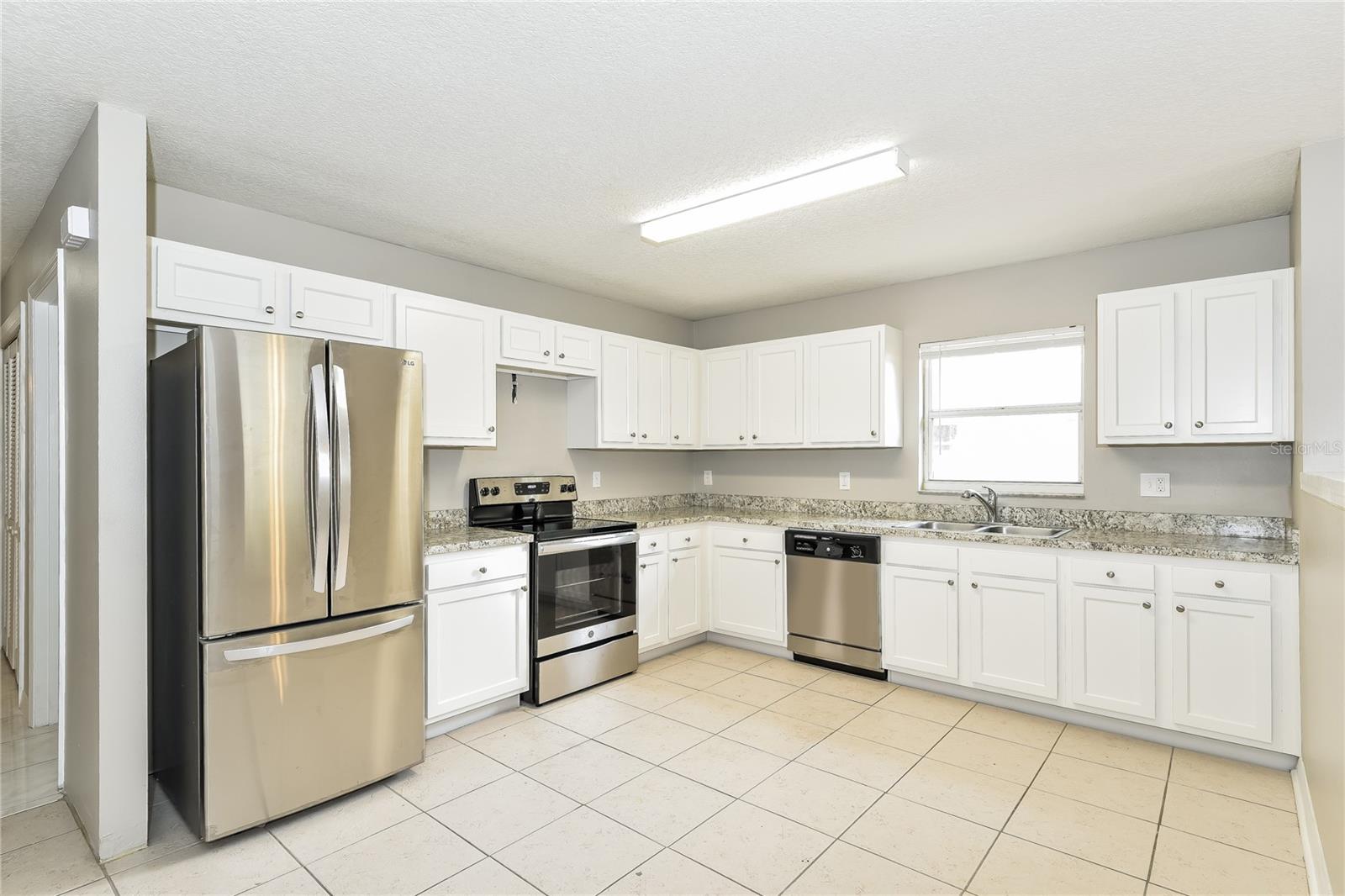 ROSEDALE - Residential Lease