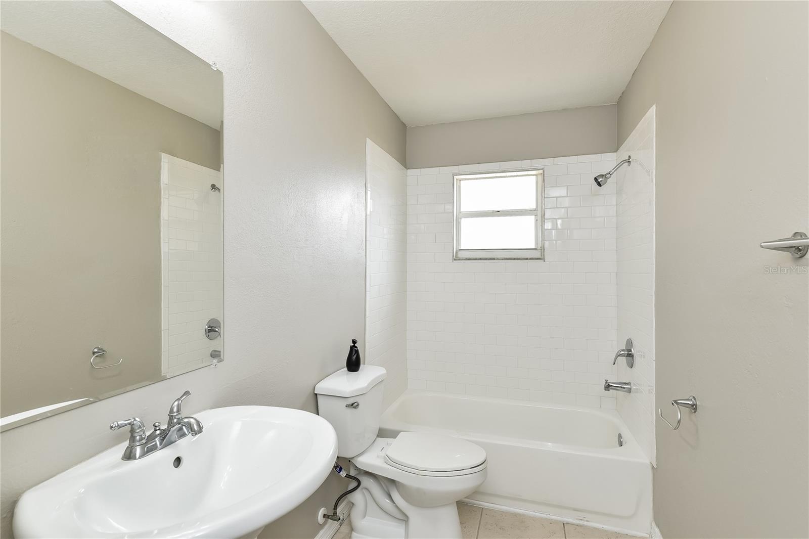 ROSEDALE - Residential Lease