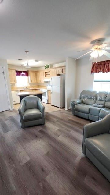 BRADENTON TROPICAL PALMS CO-OP - Residential