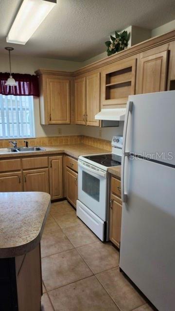 BRADENTON TROPICAL PALMS CO-OP - Residential