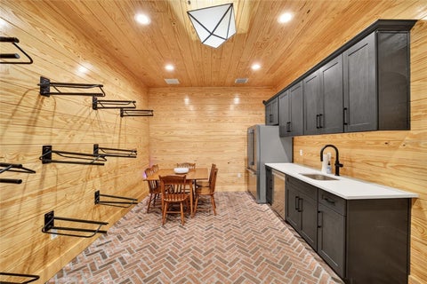 Tiny photo for 7085 NW Highway 225, Ocala, FL 34482 (MLS # OM732574)