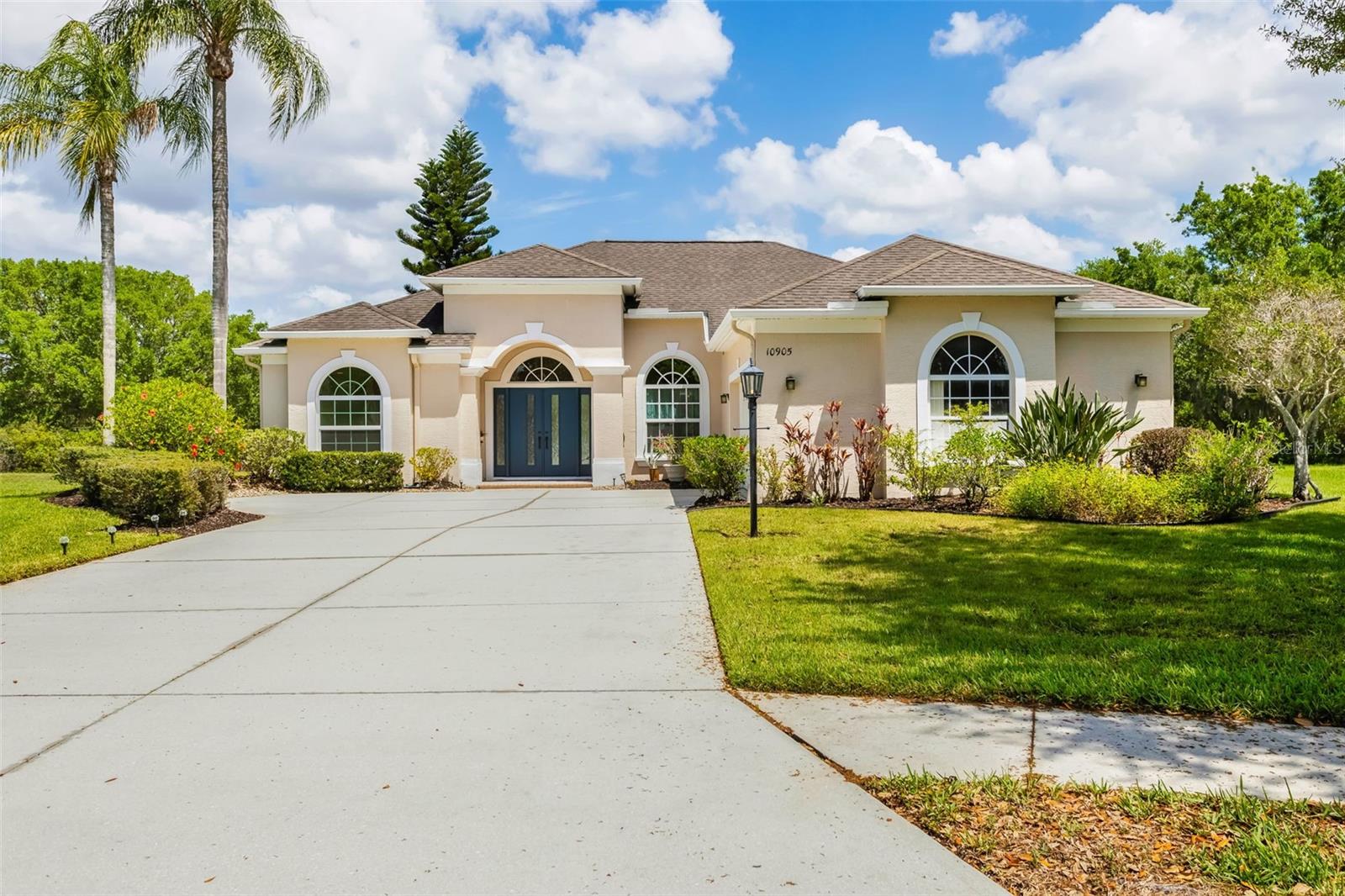 RIVERWALK VILLAGE - Residential