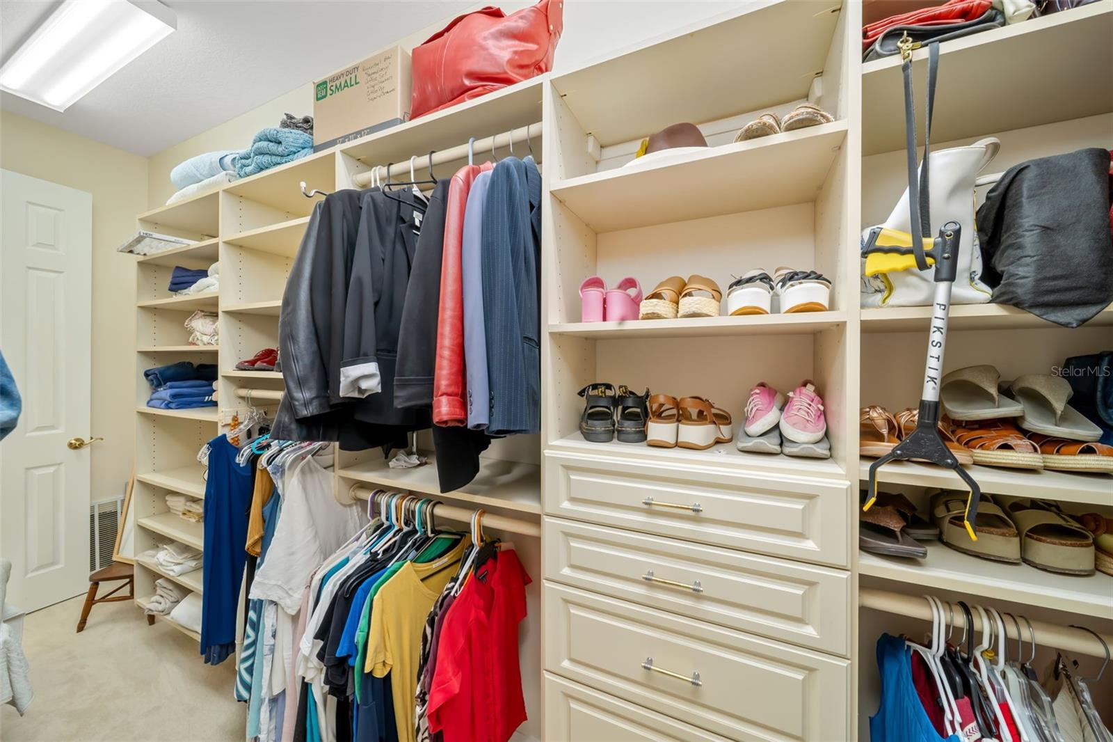 RIVERWALK VILLAGE - Residential