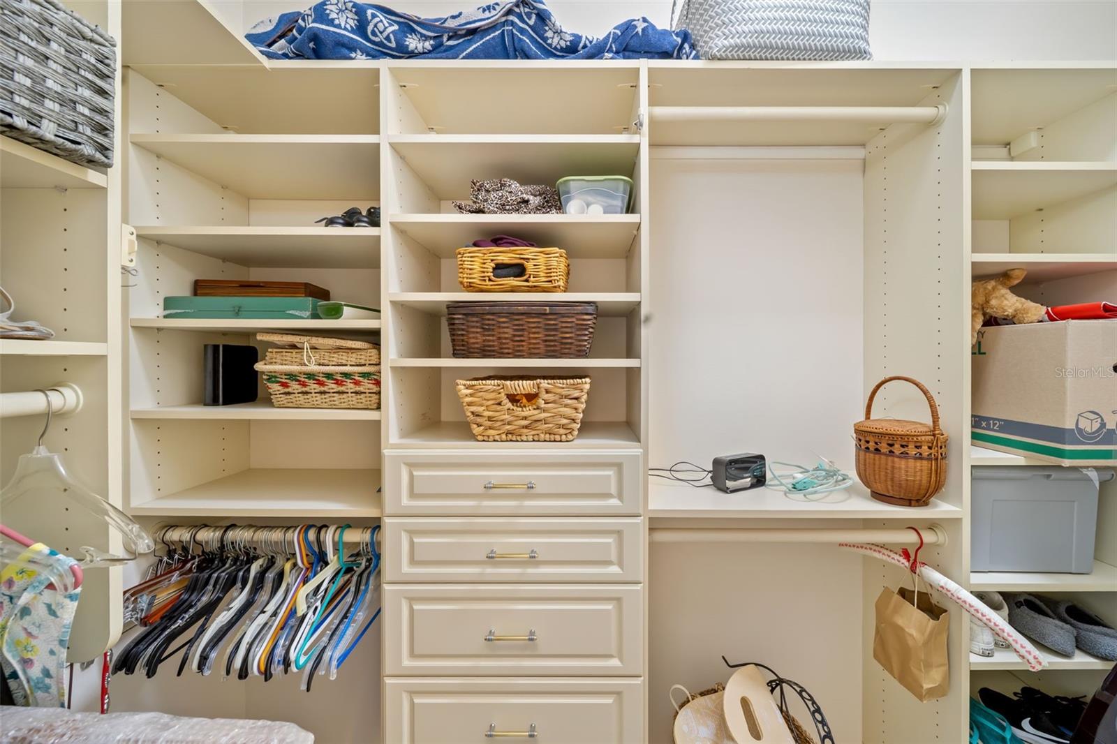 RIVERWALK VILLAGE - Residential