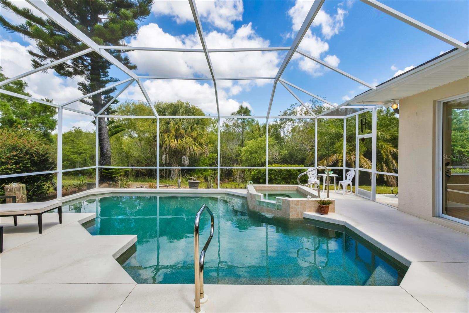 RIVERWALK VILLAGE - Residential