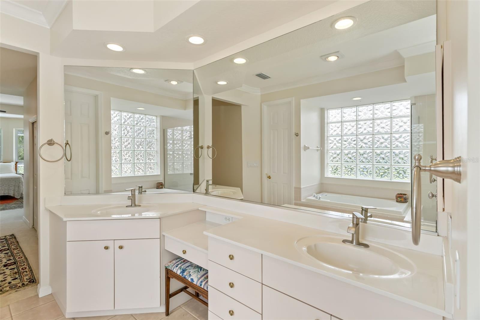 RIVERWALK VILLAGE - Residential