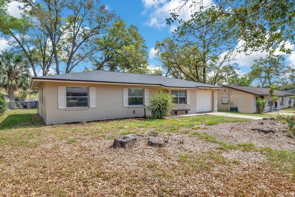 Photo of 1813 Oakey Avenue, Deland, FL 32720 (MLS # O6390001)