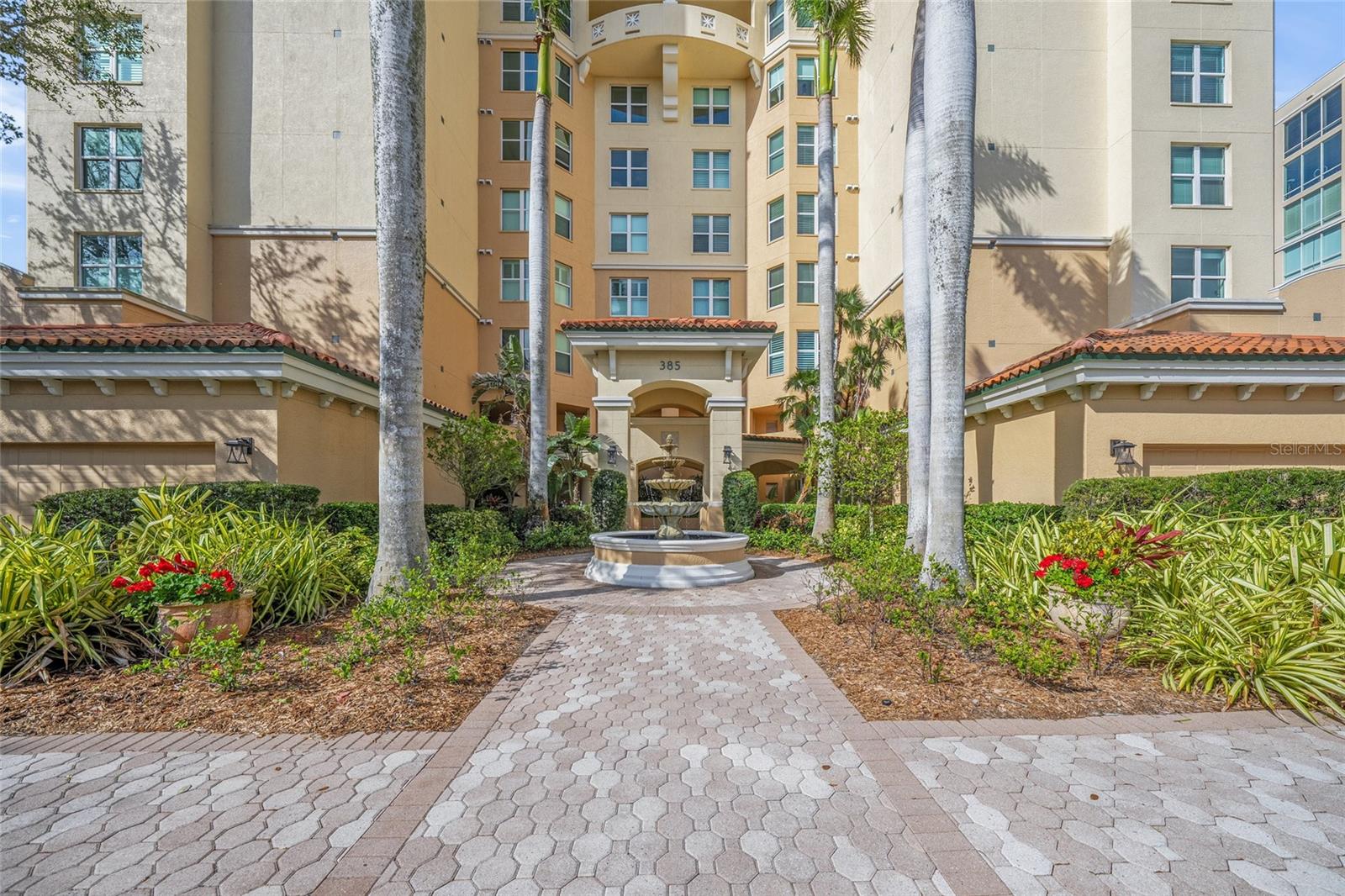 385 N POINT ROAD 404