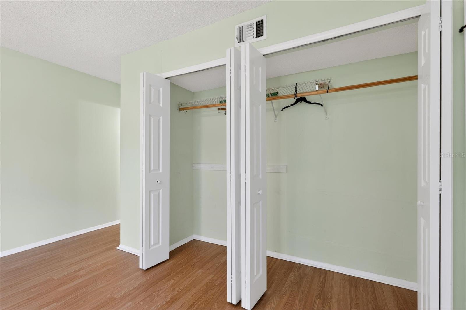 LAKE MANDARIN UNIT 12A - Residential