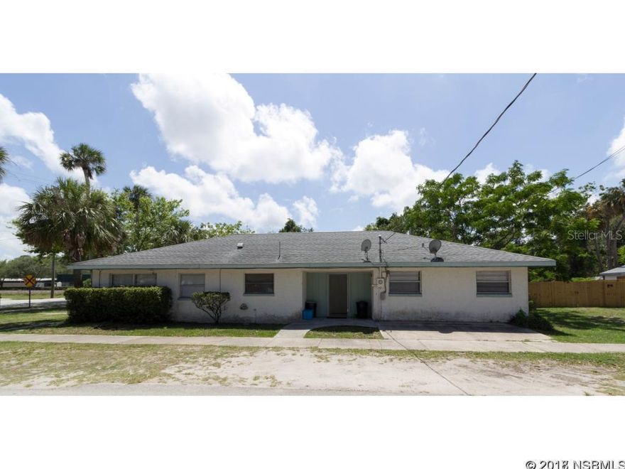 The property sits in the heart of New Smyrna Beach, just a 5-minute walk from the New Smyrna Golf Course and the Intracoastal Waterway. ;Water: City