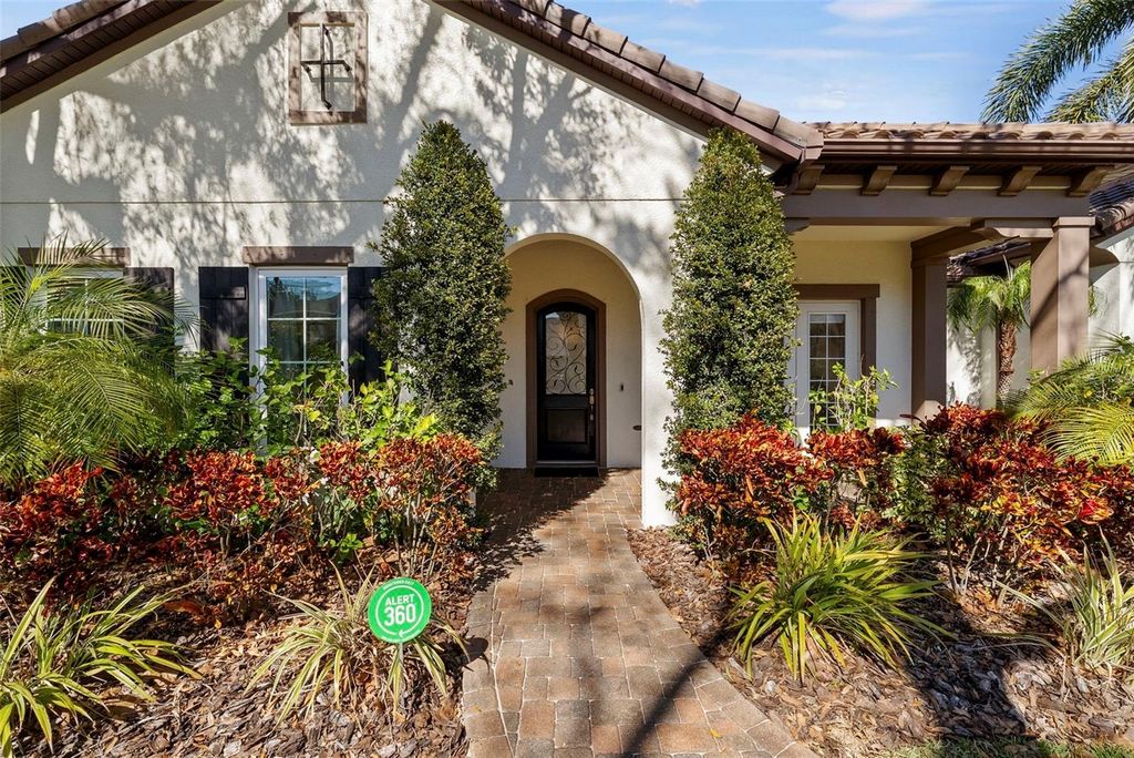 Photo of 3701 W Jetton Avenue, Tampa, FL 33629 (MLS # TB8475211)