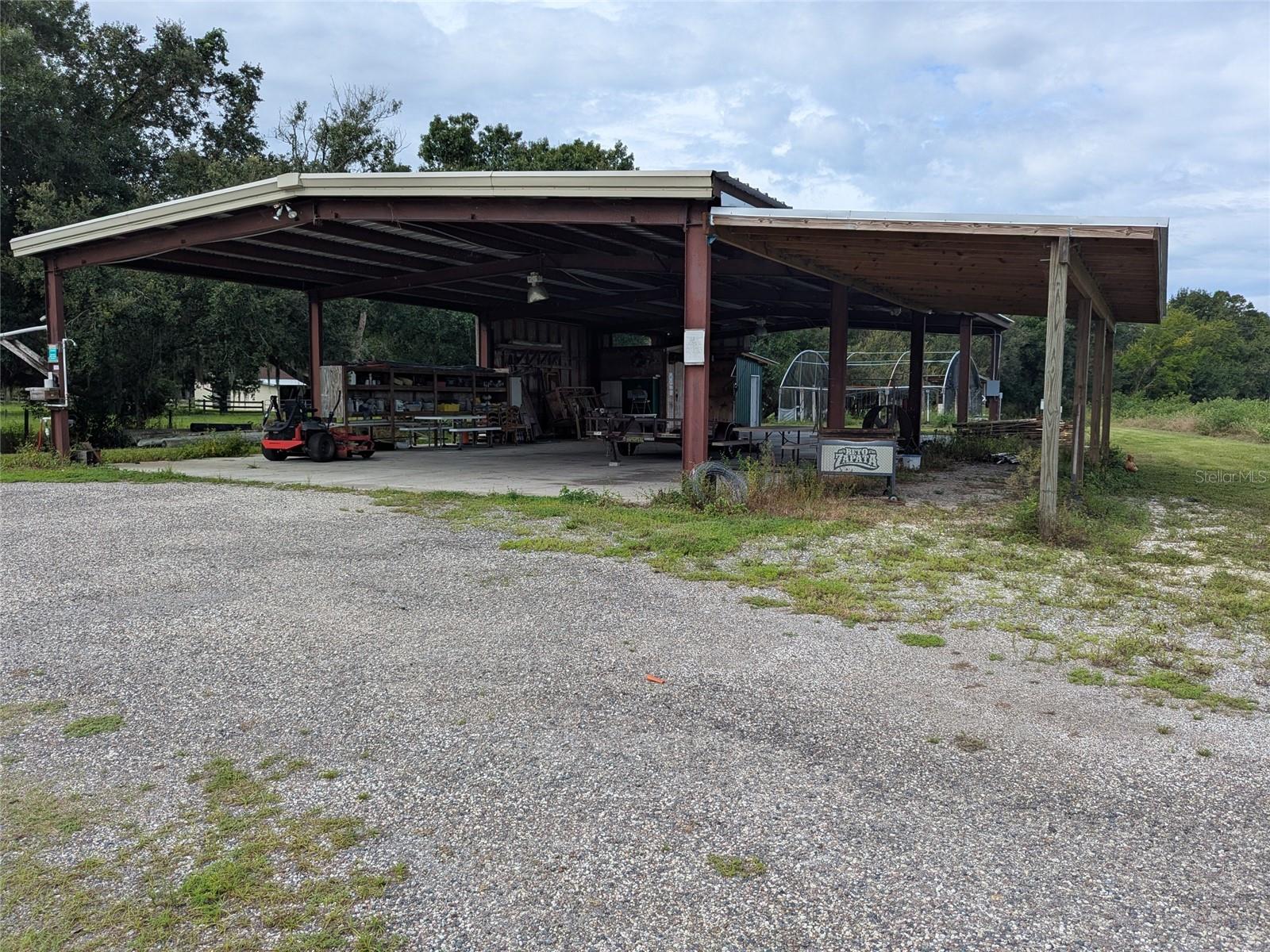 TOWN/BELLEVIEW - Residential