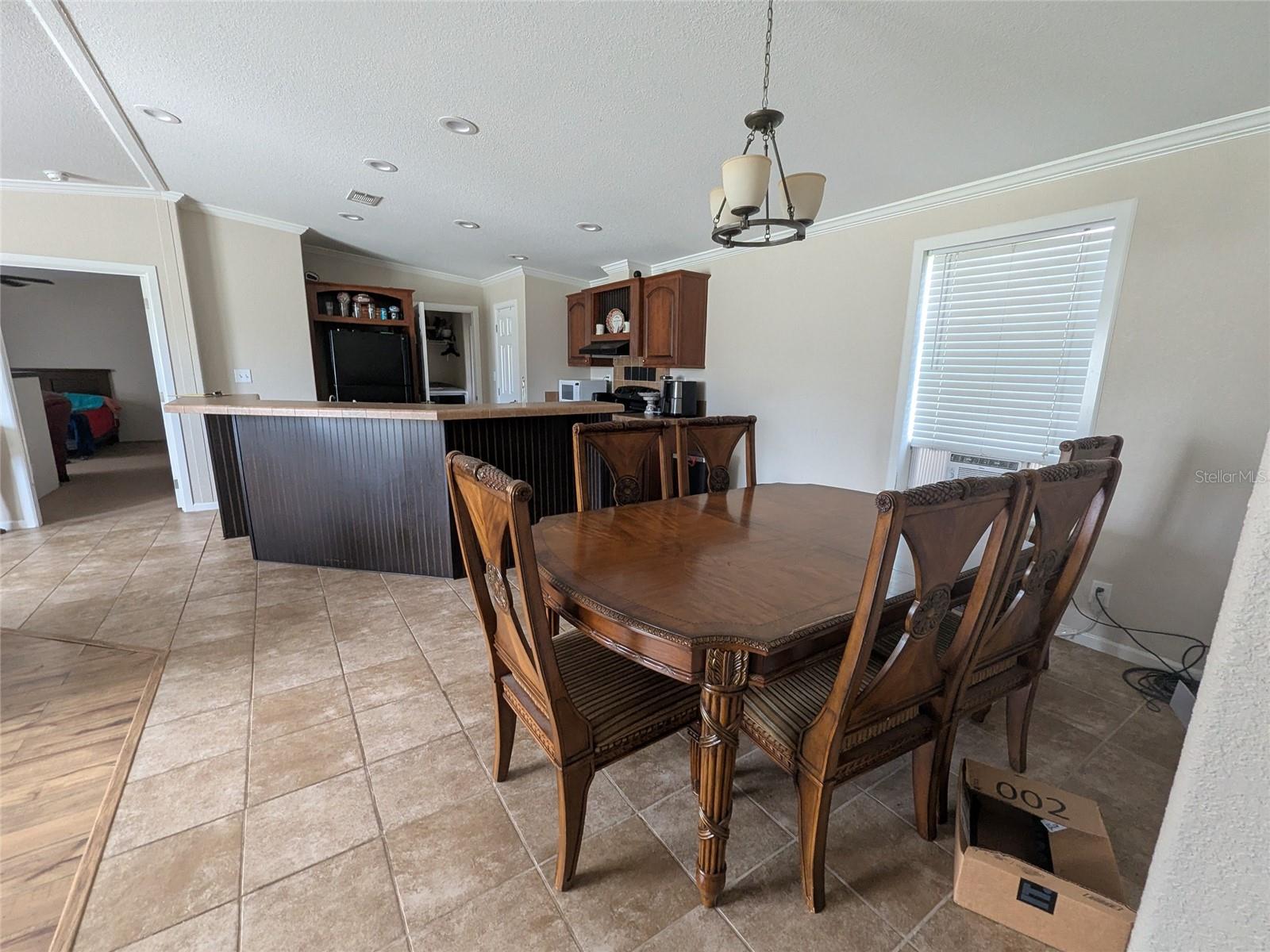 TOWN/BELLEVIEW - Residential