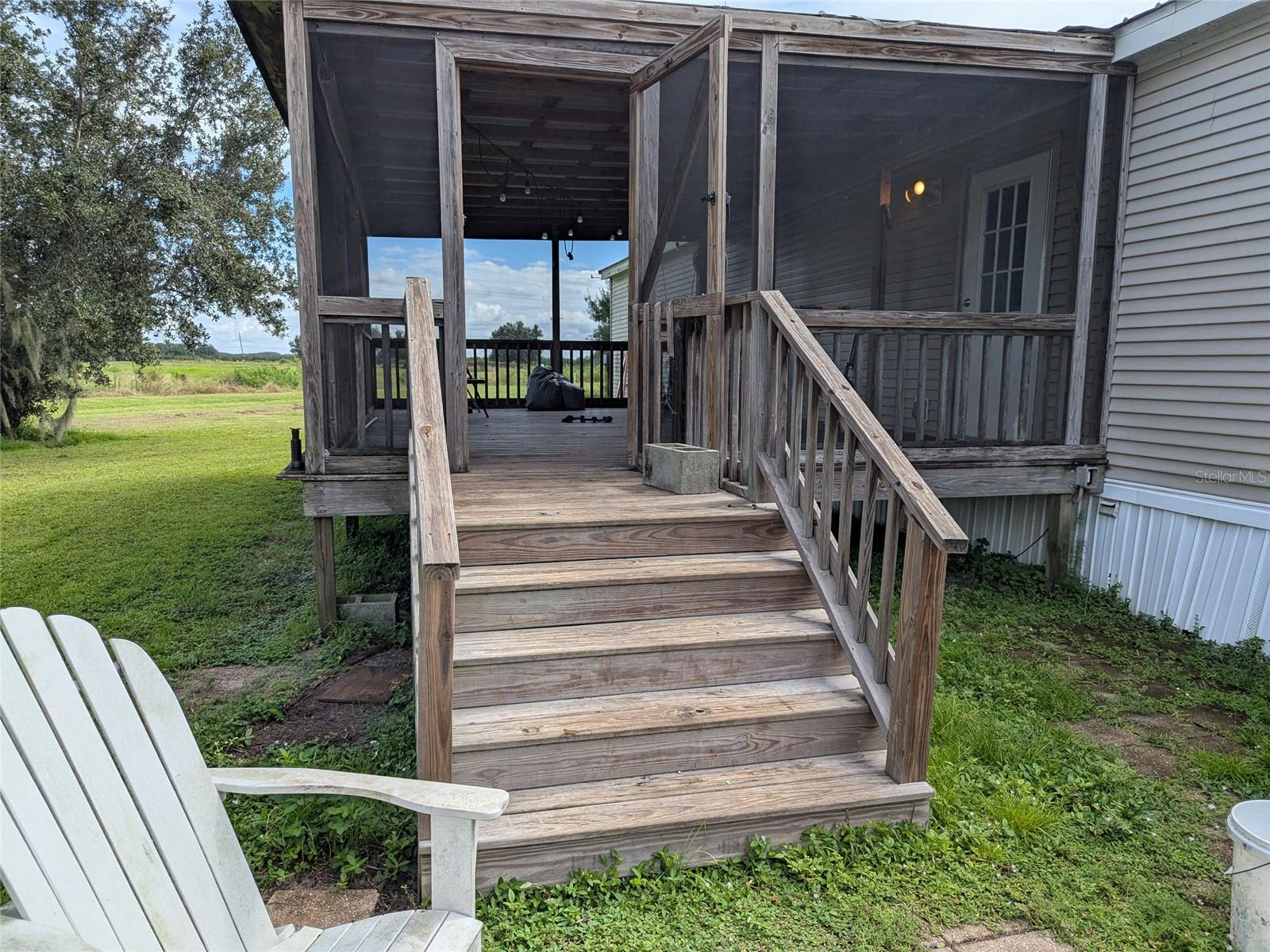 TOWN/BELLEVIEW - Residential