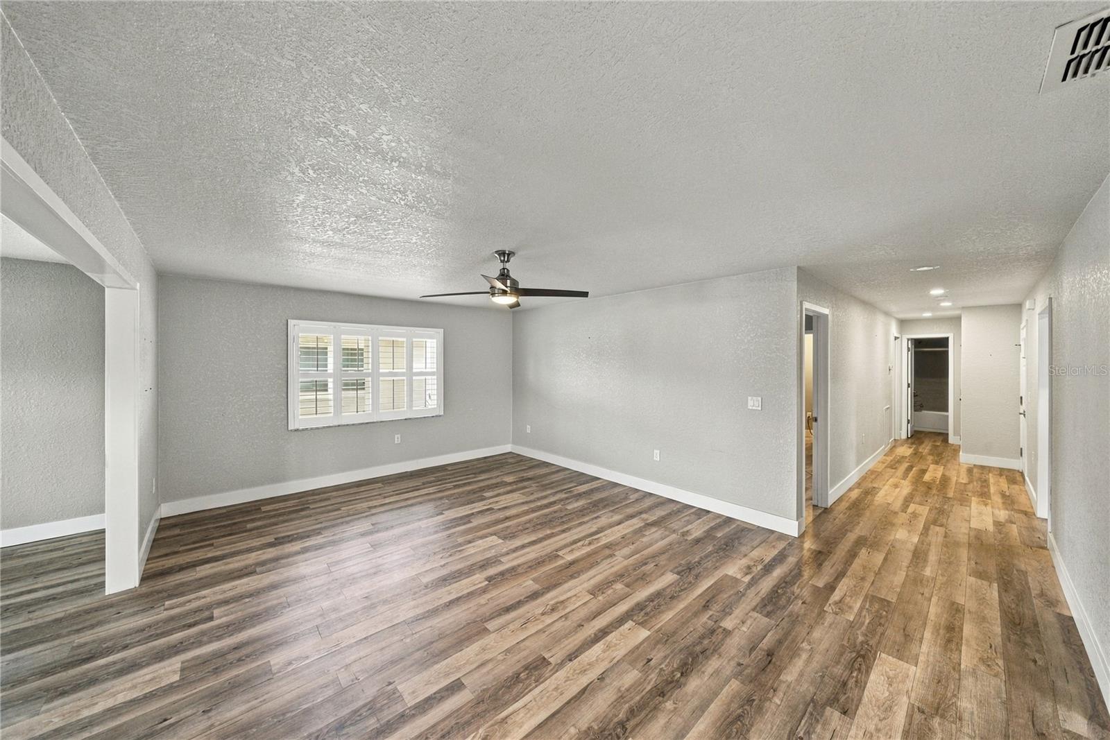451 CAMEO DRIVE