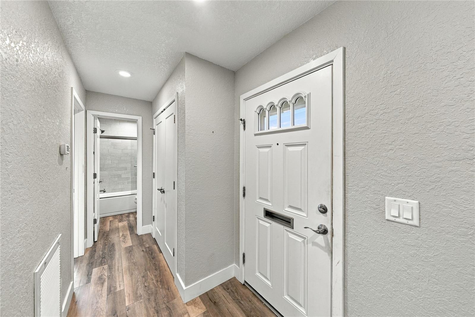 451 CAMEO DRIVE