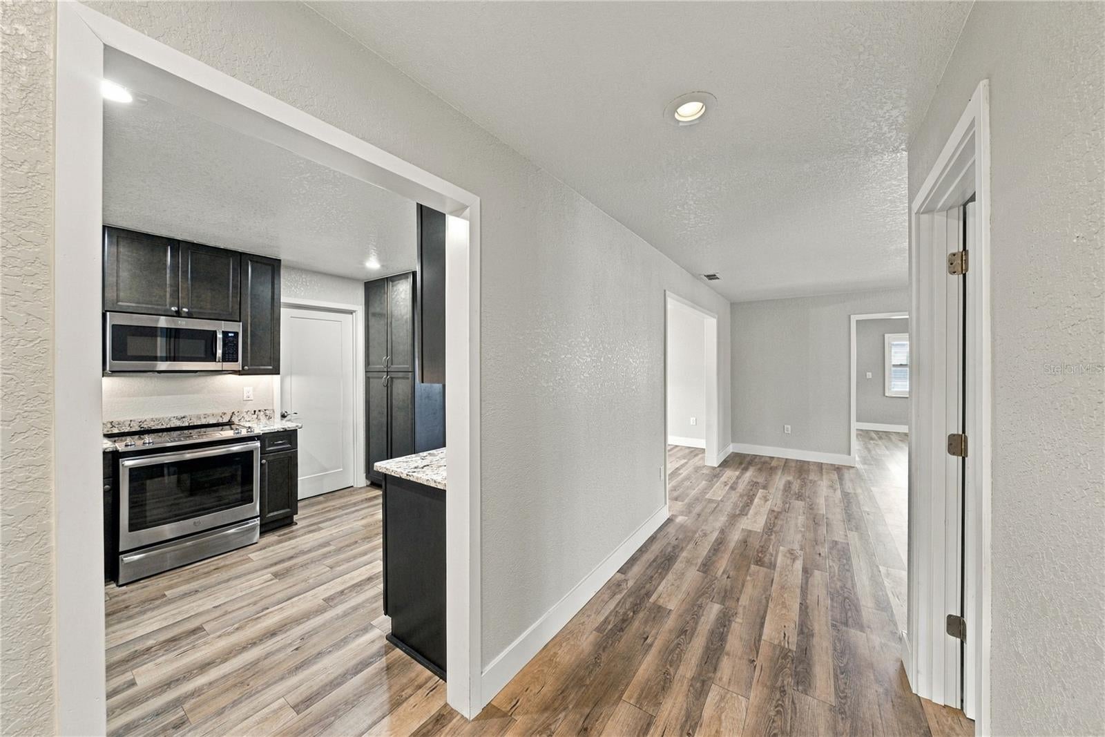 451 CAMEO DRIVE