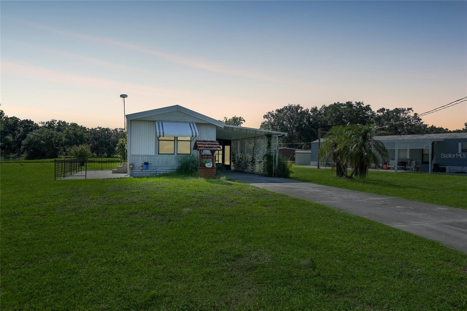 LAKE SIDE ESTATES - Residential