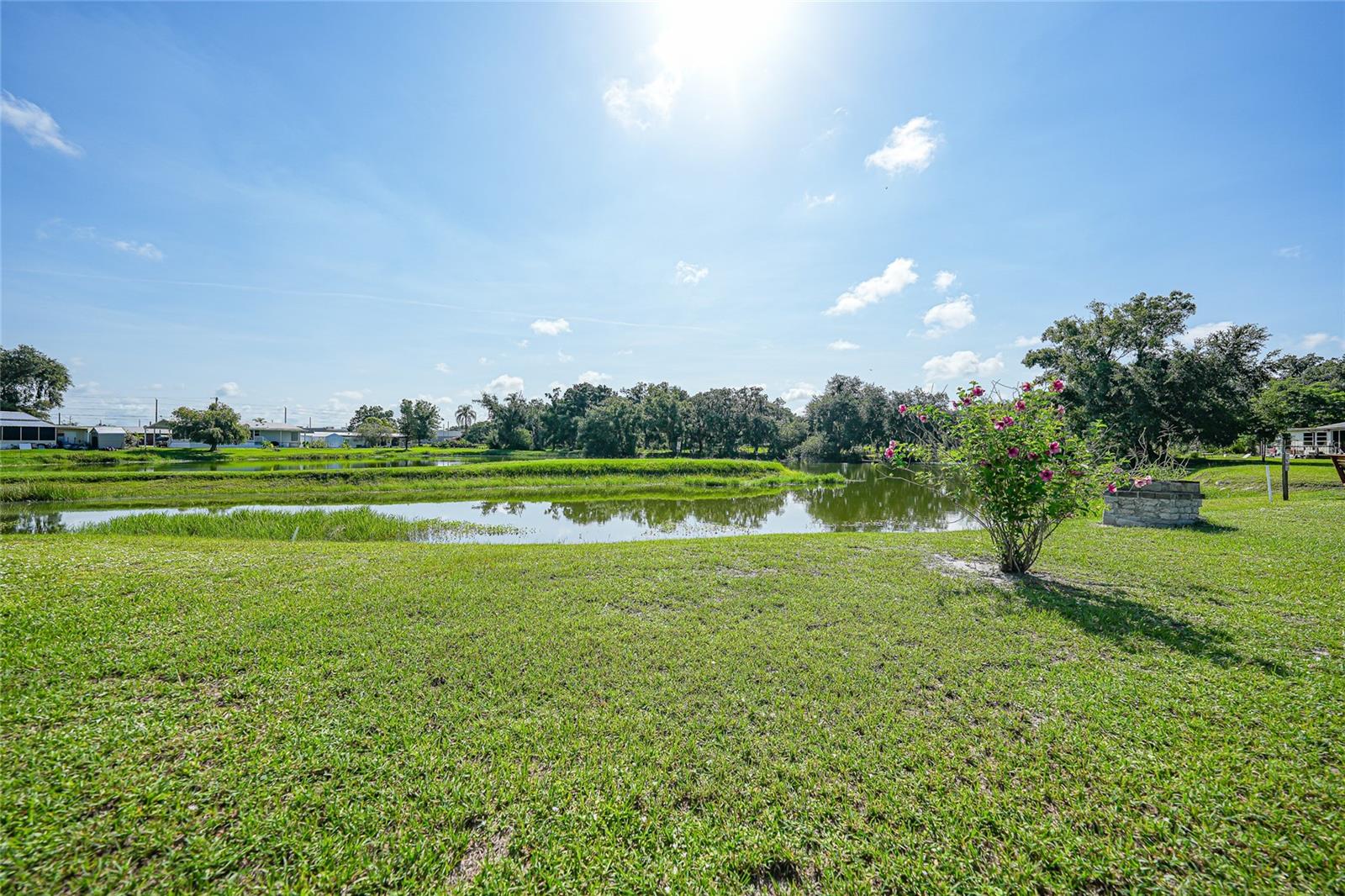 LAKE SIDE ESTATES - Residential