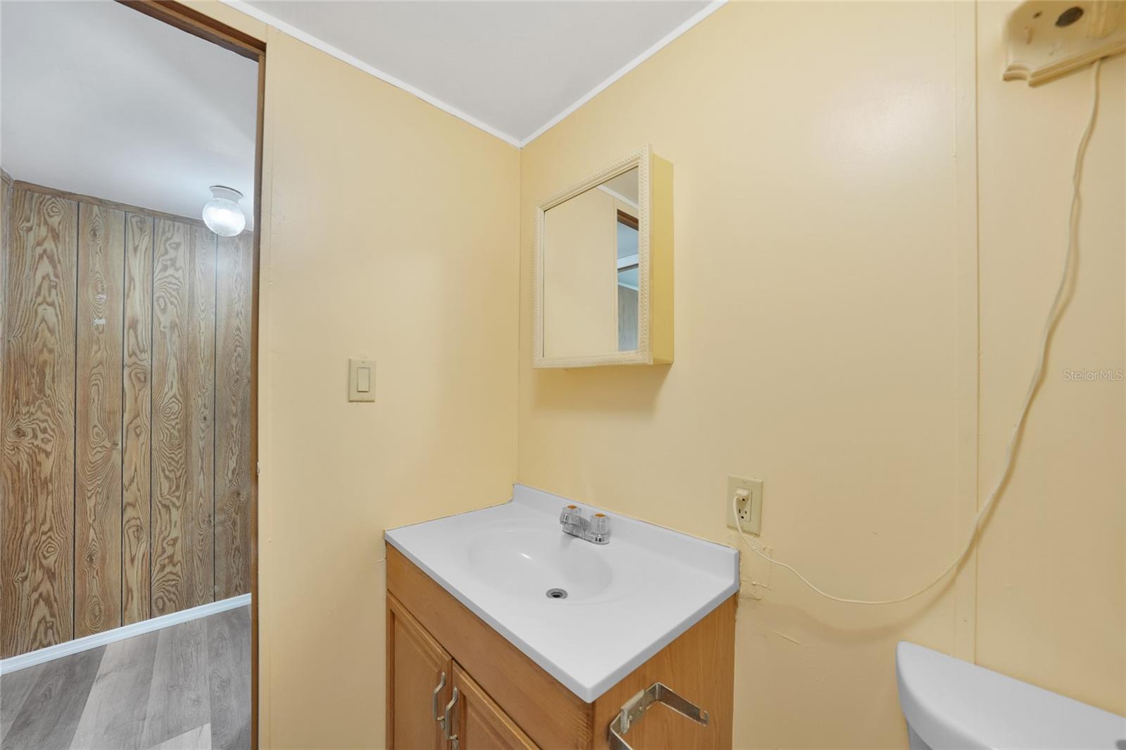 LAKE SIDE ESTATES - Residential