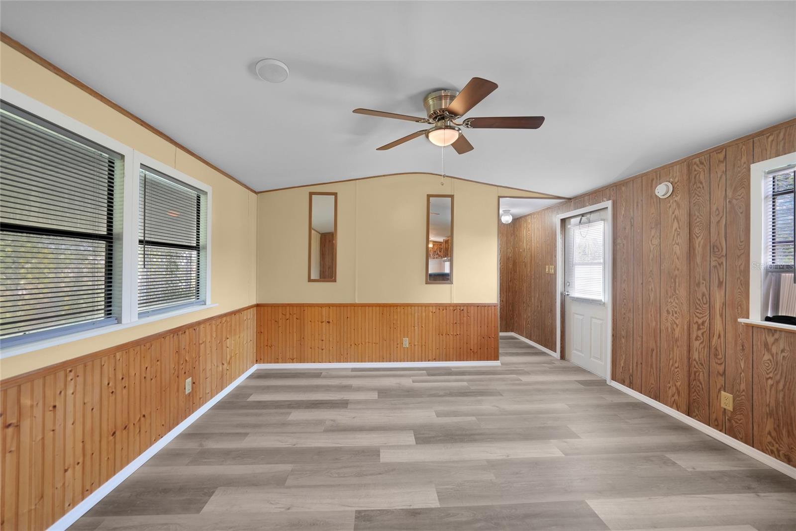 LAKE SIDE ESTATES - Residential